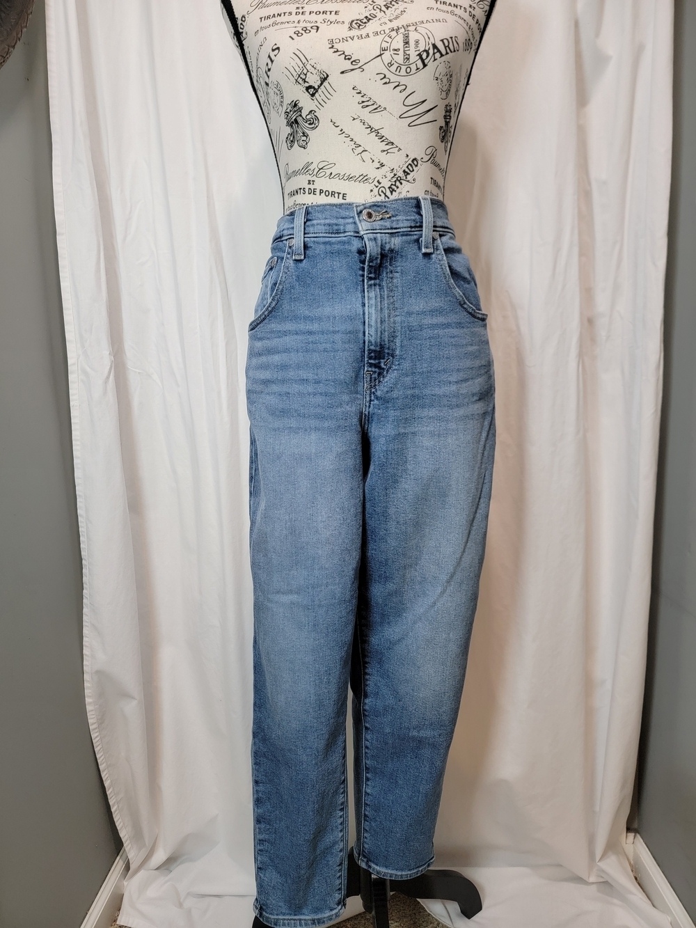 Levis Silver Tab Mom Jeans